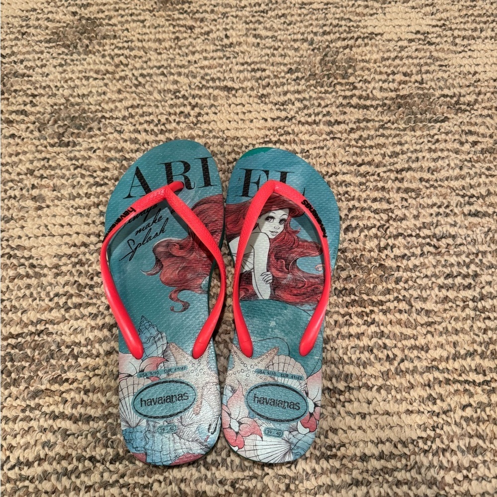 Havaianas Ariel Flip Flops with Neon Pink Straps